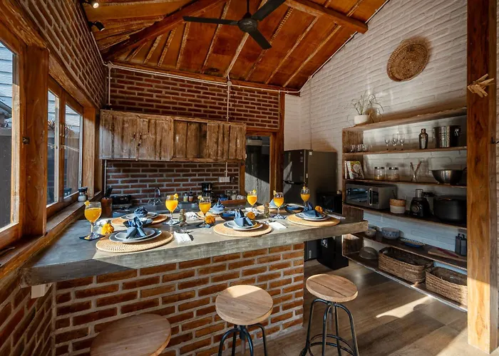 Ju Ju, 3br Iconic In The Hearth Of Pererenan, 5 Mins From Canggu (Bali)